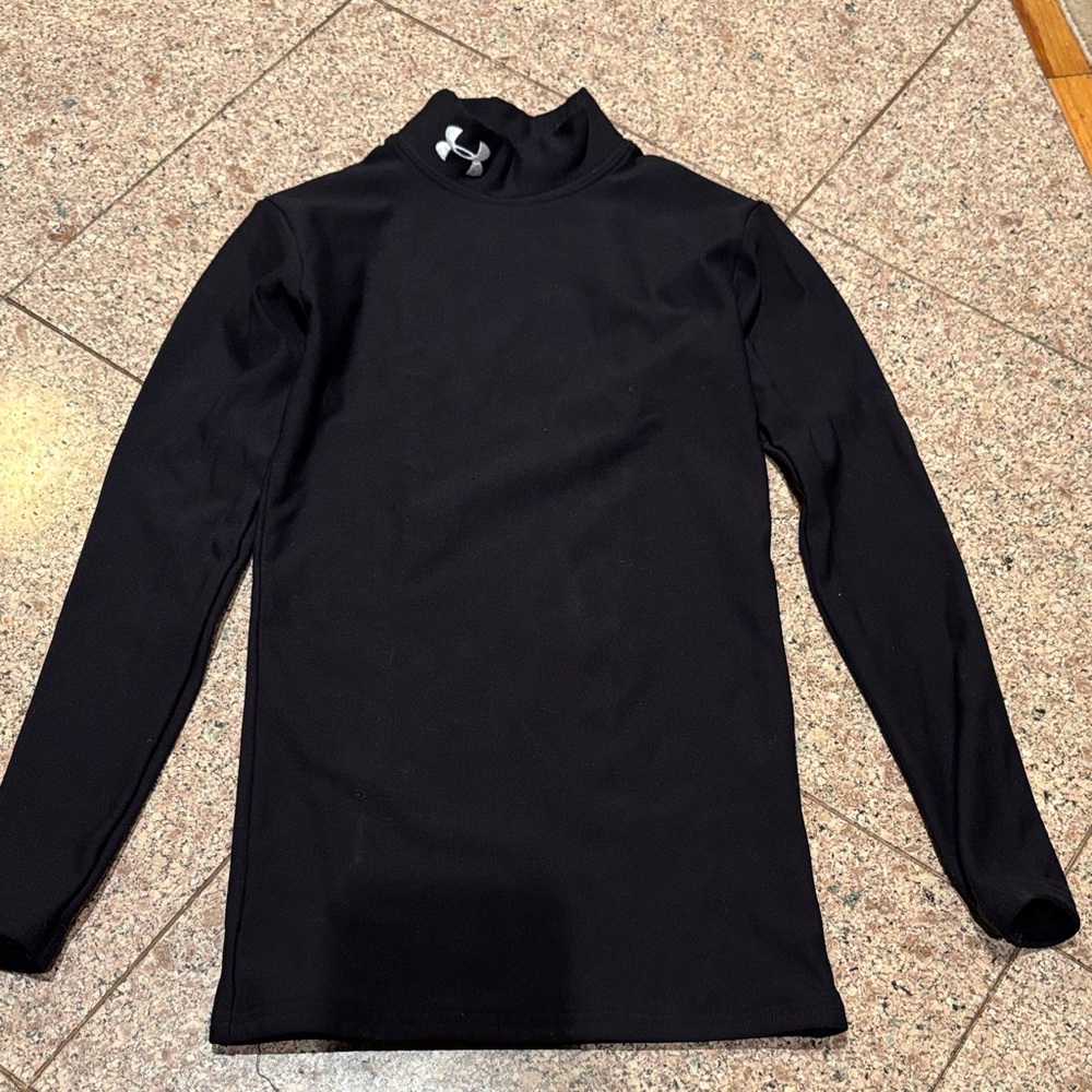 Under Armour Black Performance Turtleneck cold gear Boys SM